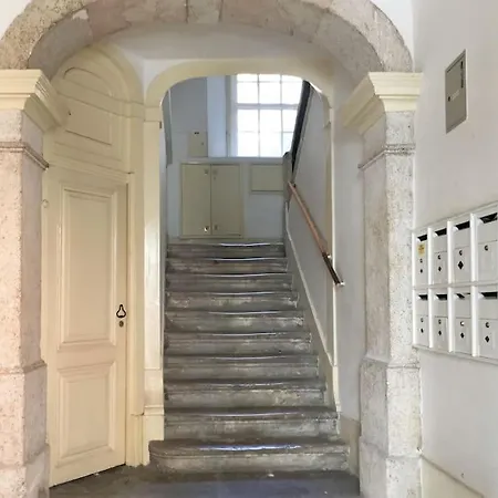 Bh2 Charm In Bohemian Bairro Alto * 4bdr * Old Style Apartment