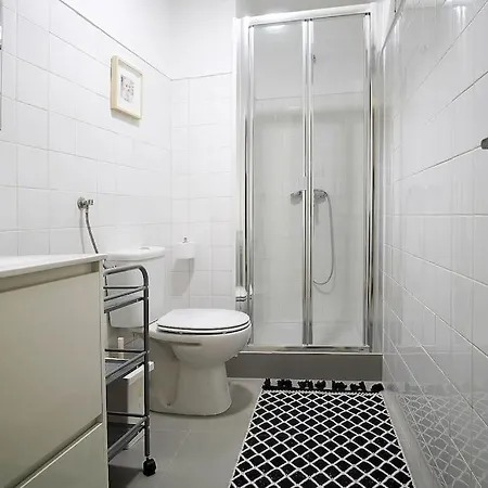 Bh2 Charm In Bohemian Bairro Alto * 4bdr * Old Style Apartment