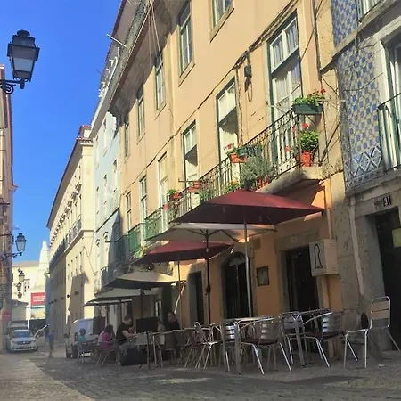 Apartment Bh2 Charm In Bohemian Bairro Alto * 4bdr * Old Style